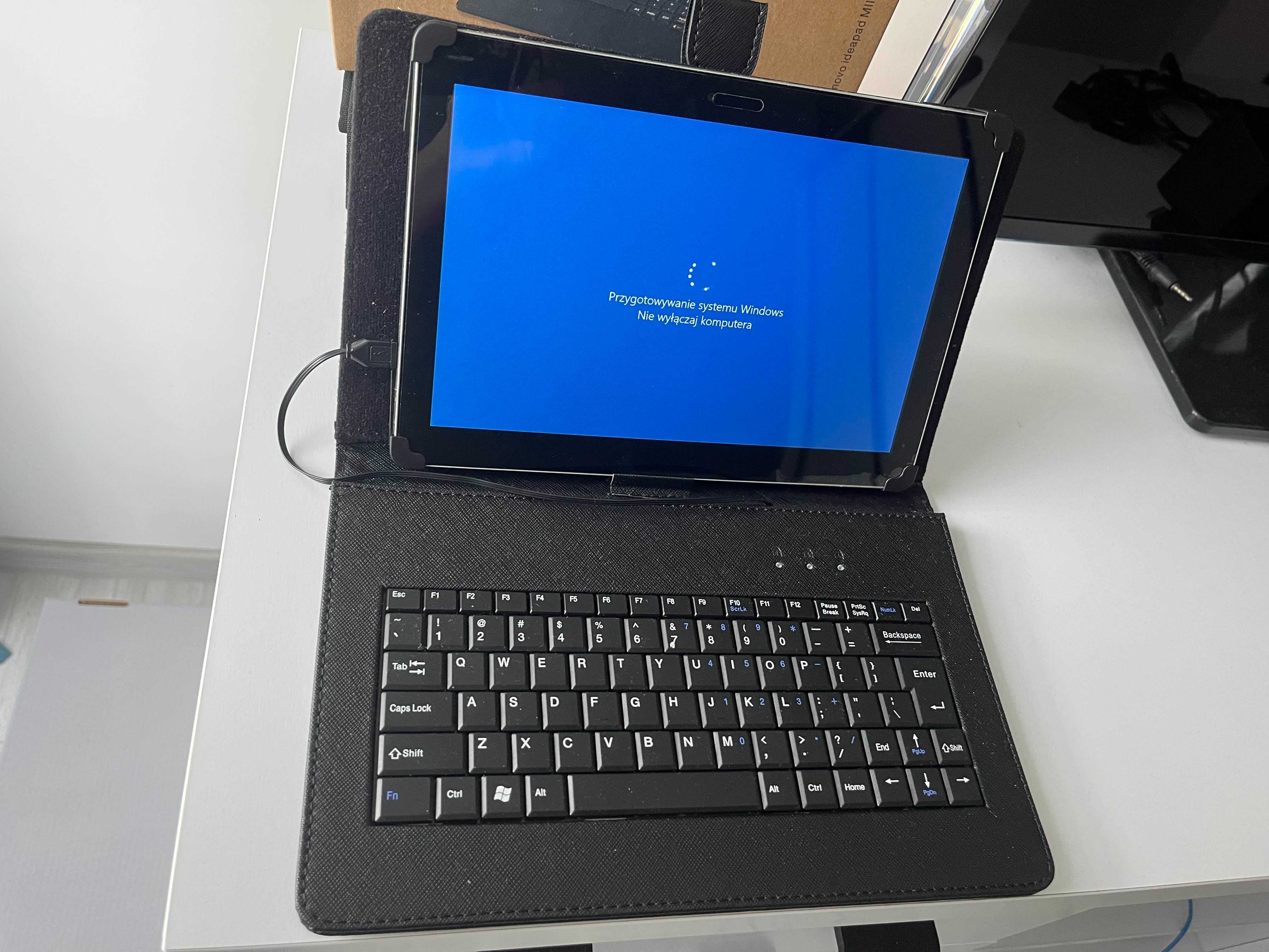 Tablet Lenovo Miix 300 z Windows 10 + klawiatura + akcesoria