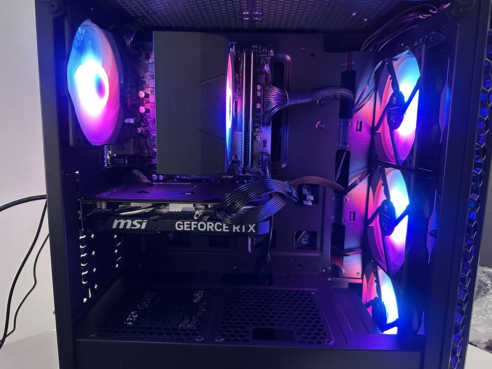 Komputer gamingowy  Ryzen 7 RTX5060 32GB DDR4 1TBFV23% Gwarancja 24M