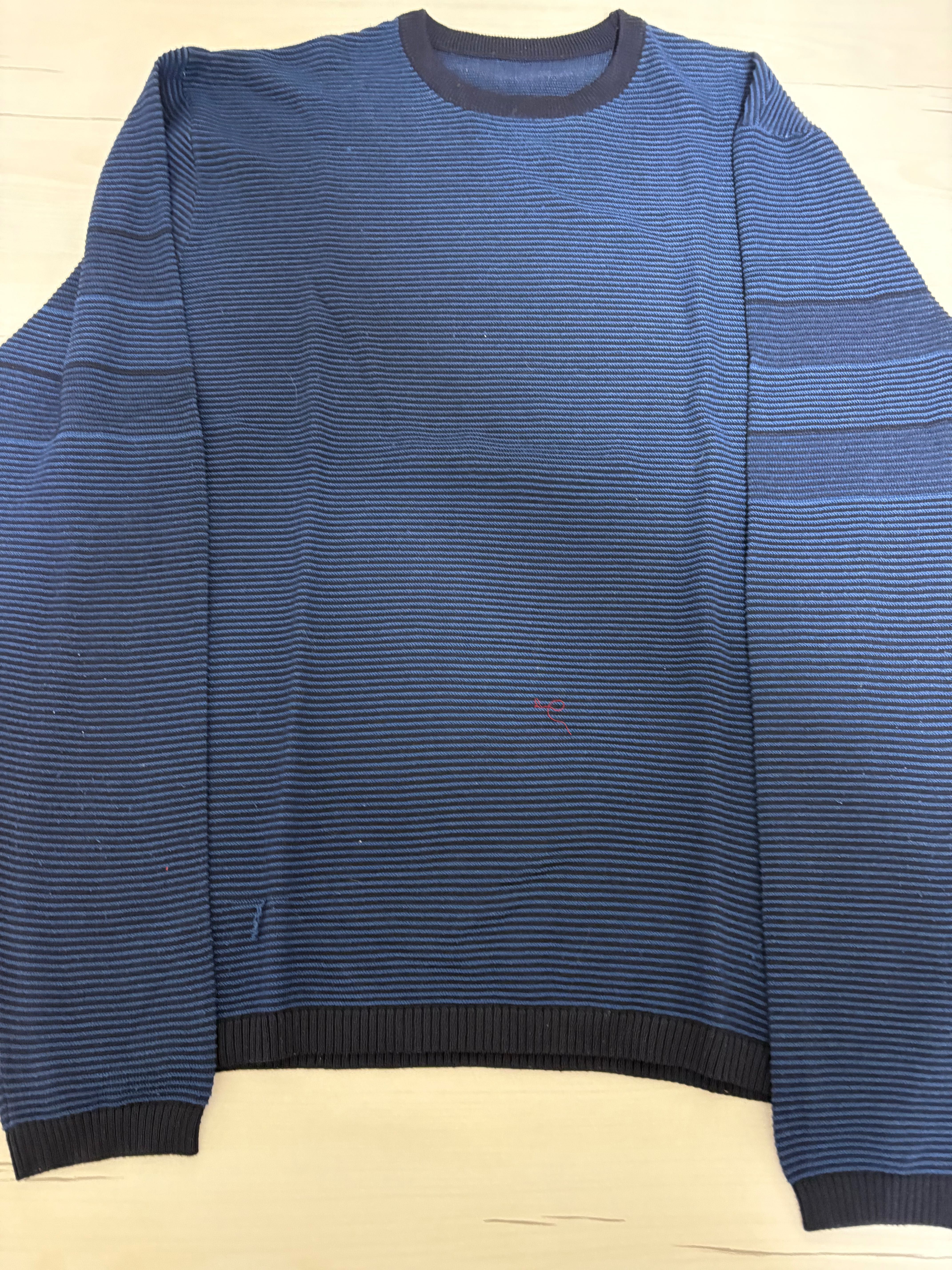 Camisola às Riscas Azul Hichen, LDA – Tamanho M/L