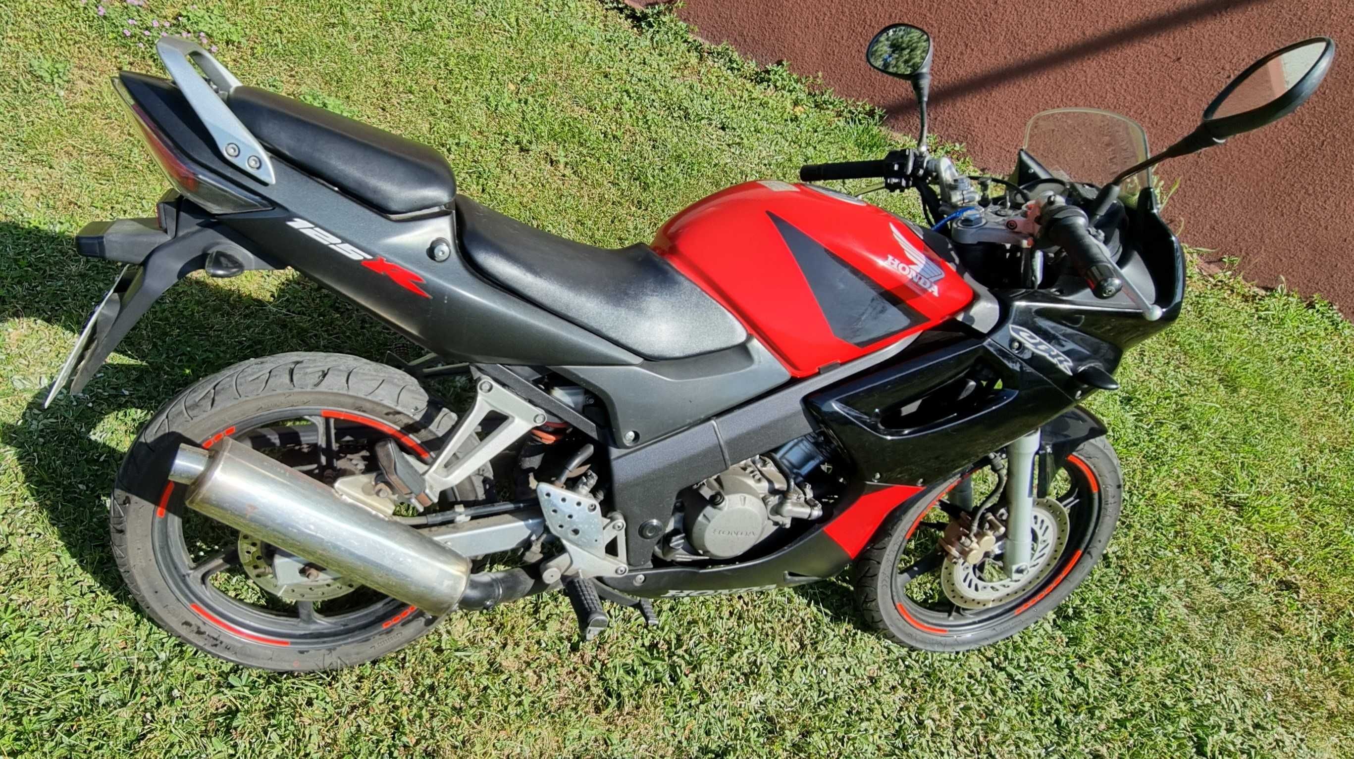 Honda CBR125 cm 2004 r