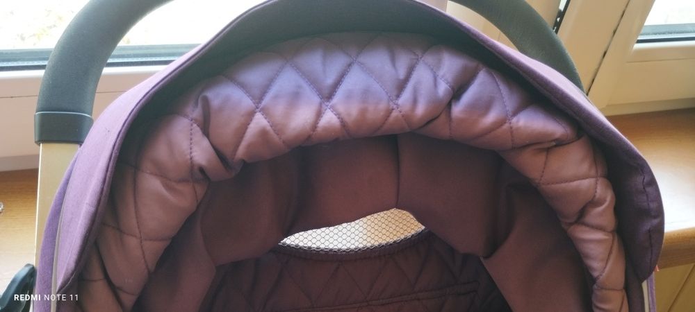 Прогулянковий візочок