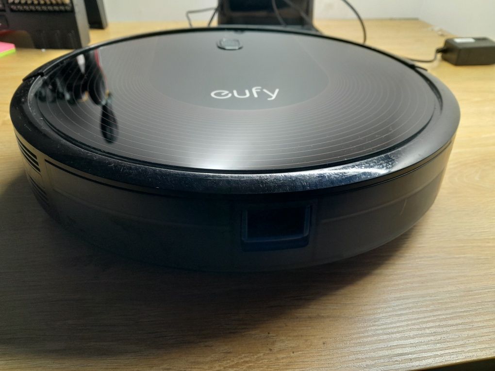 Odkurzacz robot sprzątający eufy robovac 30c usterka