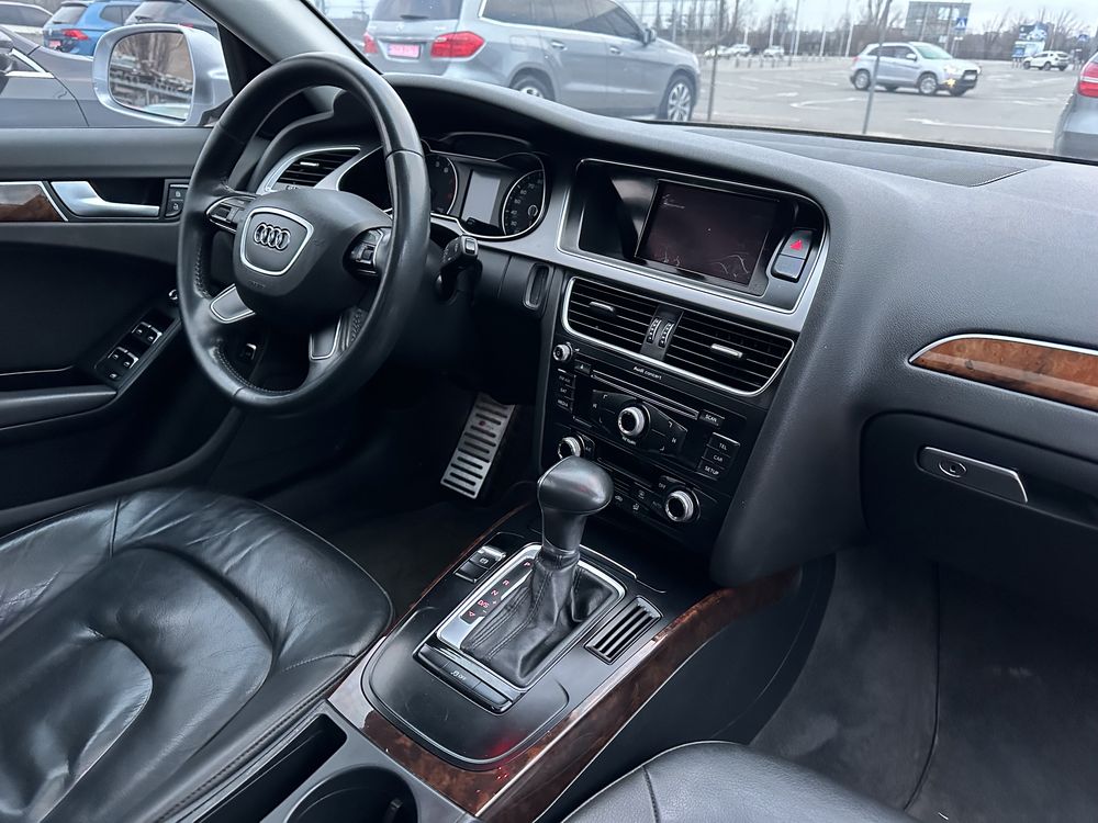 Audi (№1102м) A4 (ВНЕСОК від 30%) Авторинок МЕТРО