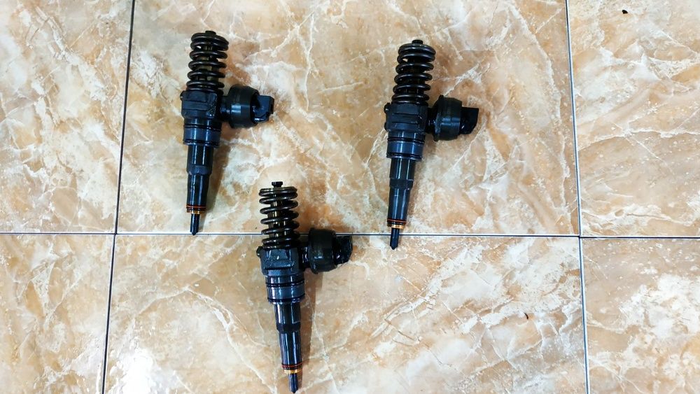 Насос форсунка VW Passat b6 Skoda Audi 2.0 tdi BMP BMM 038130073 BQ