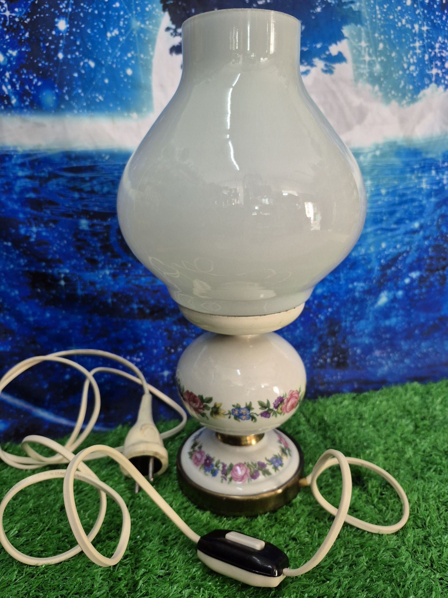 Lampka porcelanowa z lat 70-tych PRL