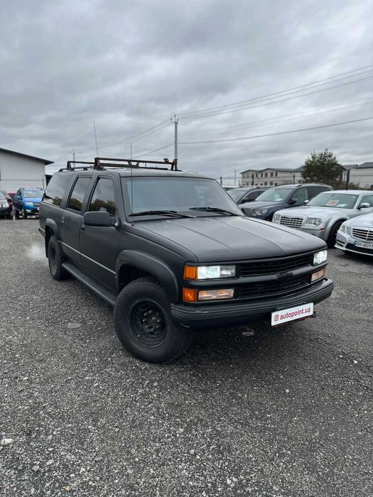 Chevrolet Suburban 1997 року 565 тис. км 12000 $ броньований