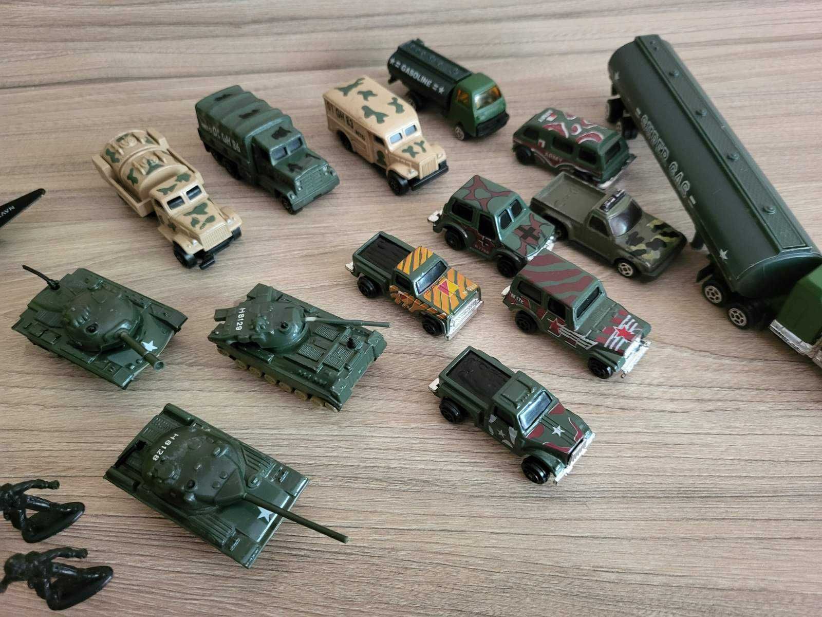 Набор военной техники 29 единиц с игровым полем 90х60