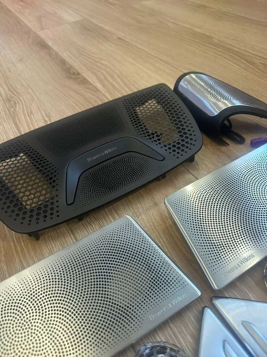 Накладки сітки Bowers & Wilkins для BMW 7 серії G11/G12 (2015-2022)