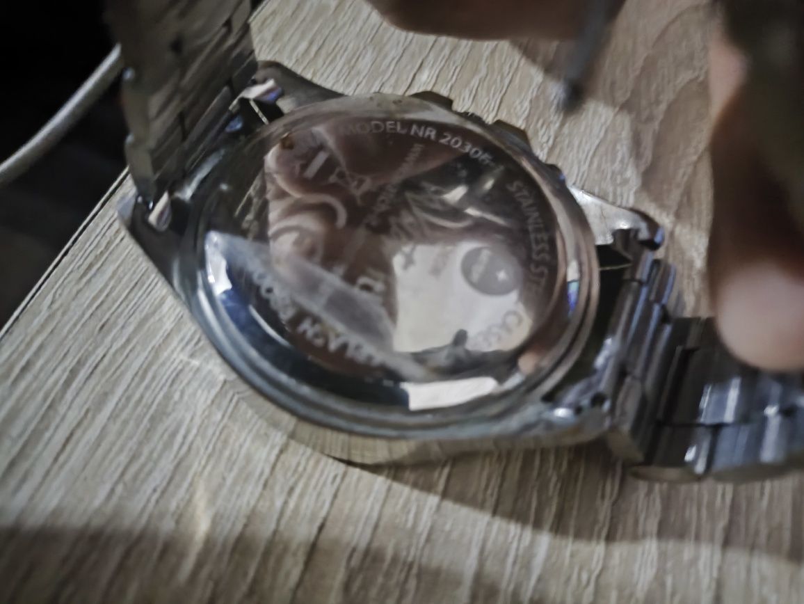 Zegarek Quartz wykonany z stali nie rdzewnej