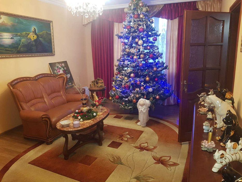 кімната у 4-х кімнатному будинку, м. Кам'янка-Бузька