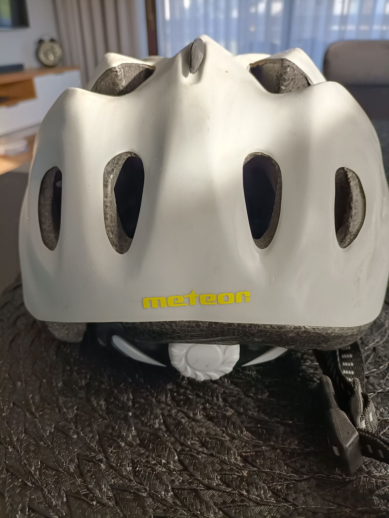 Sprzedam kask Meteor HB6-5 rozmiar M