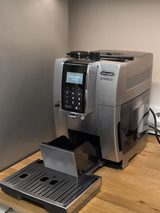 Ekspres do kawy DeLonghi Dinamica