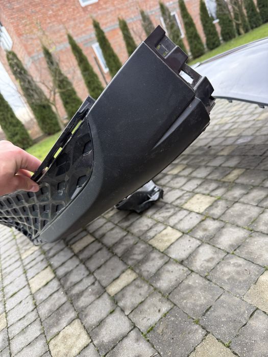 Volkswagen ID4 2023 Передній бампер