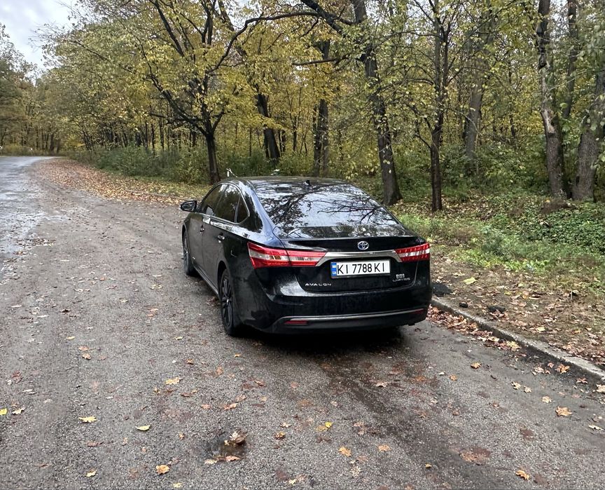Toyota Avalon Hybrid Limited