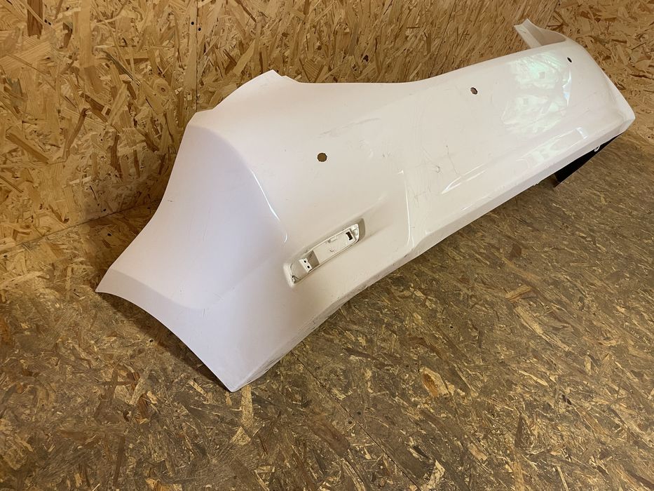 Toyota Corolla  Задній бампер  2013-2014-2015-2016-2017-2018