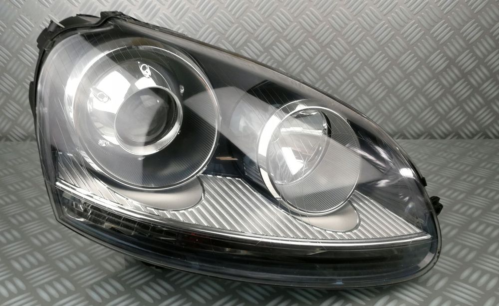 1K6941032 reflektor lampa prawa prawy przód przednia VW GOLF V JETTA XENON
