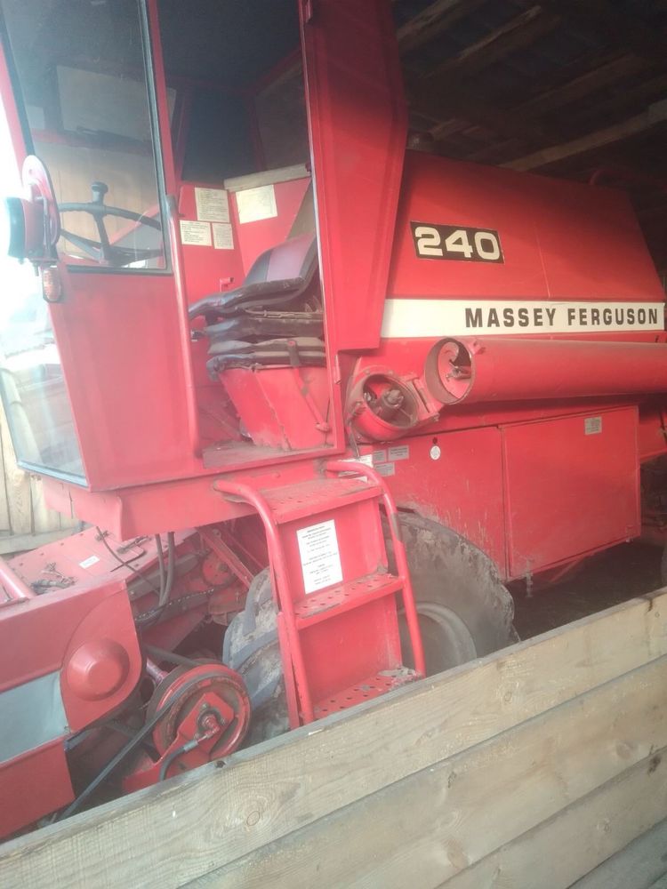 Massey Ferguson 240