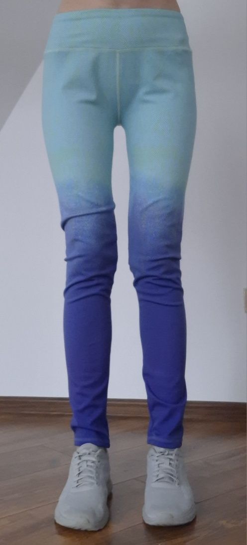 Legginsy sportowe, kolory niebieskie, S/małe M, wzór.