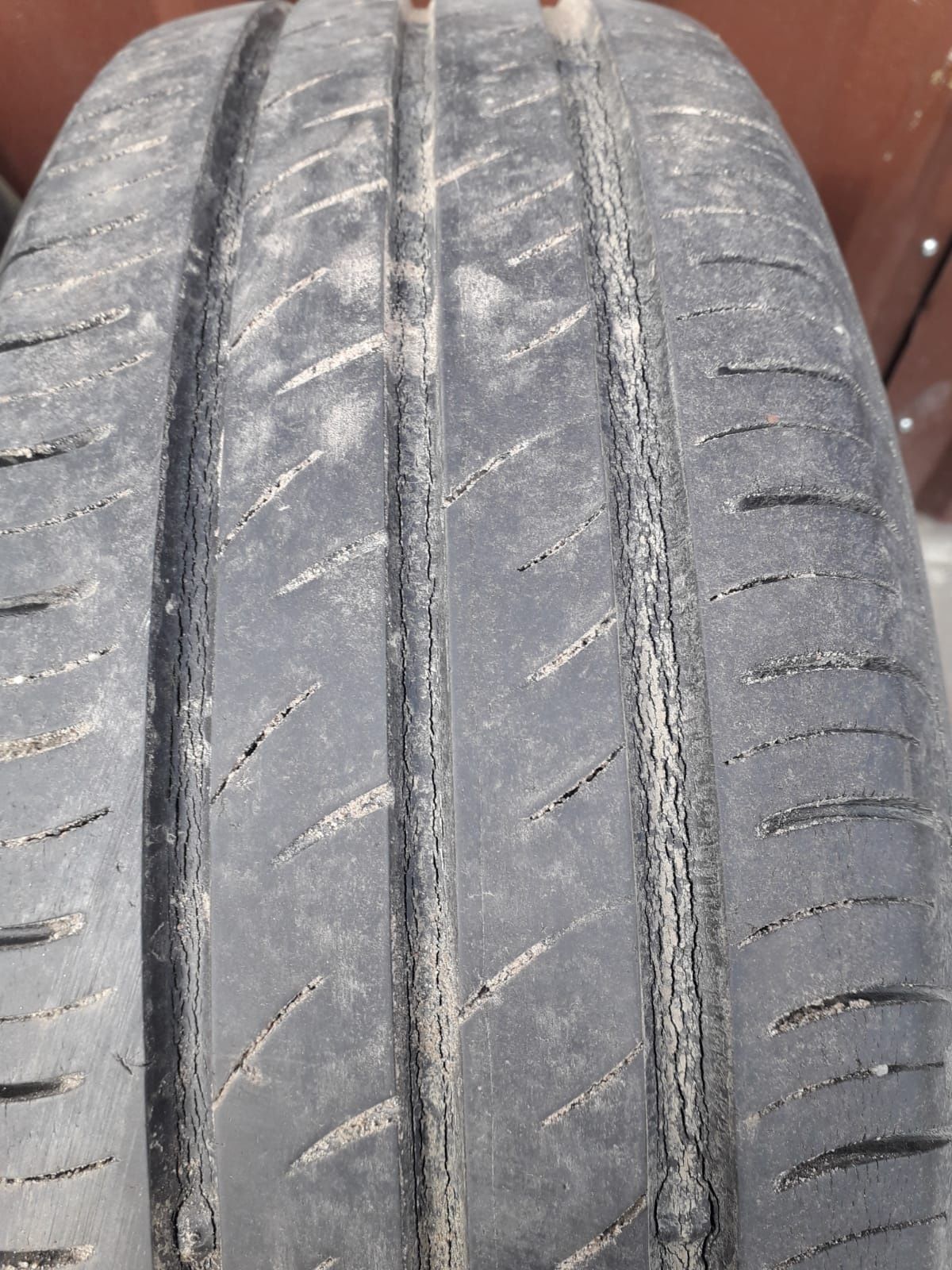 Opony letnie Kumho 185/65R15