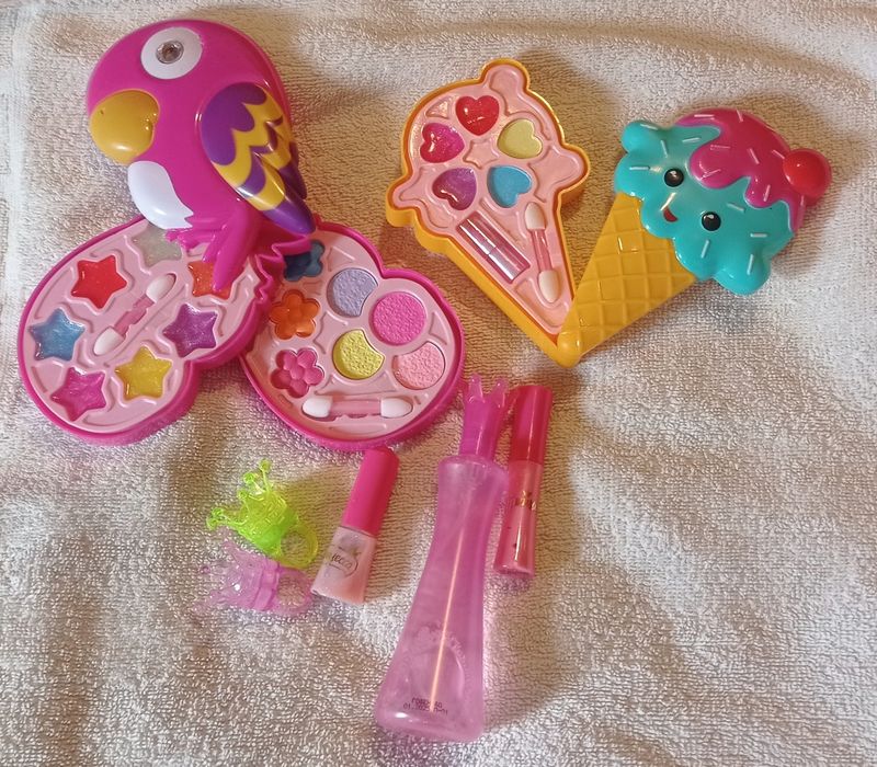 Косметичка. Подарочный набор для девочки.