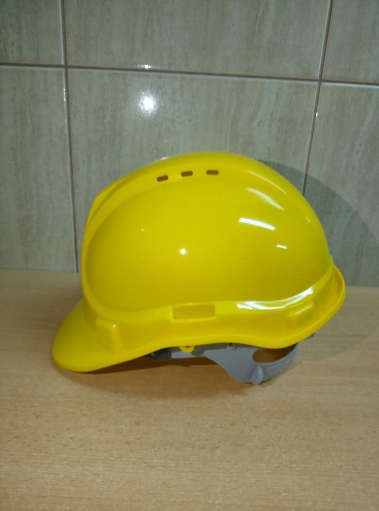 Nowy kask ochronny Consorte