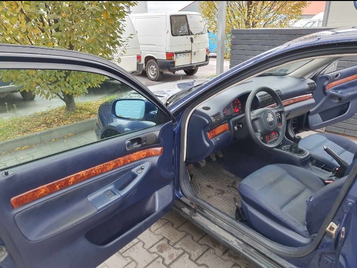 AUDI A4 1.8 B+lpg