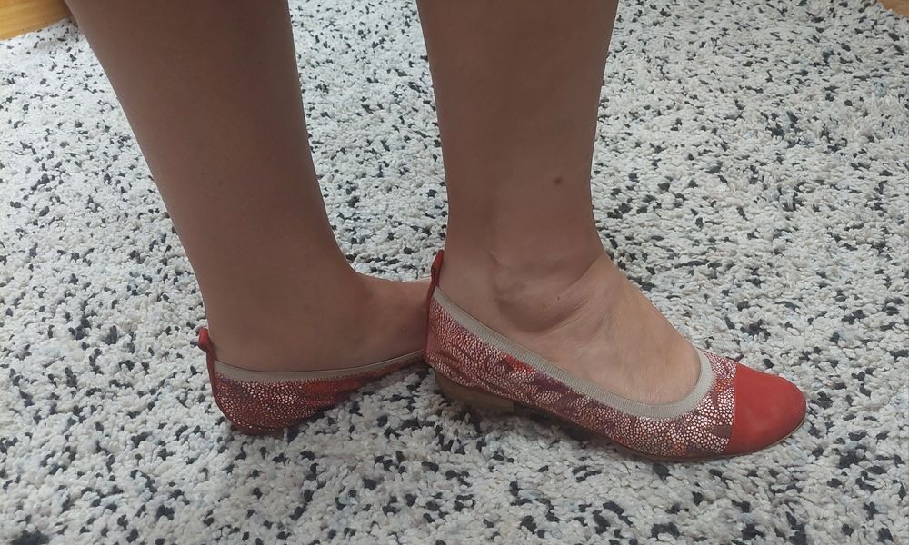 Buty damskie, baleriny skórzane, rozm. 38