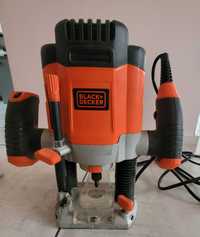 Black&Decker - Frezarka górnowrzecionowa 1200W