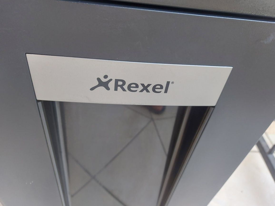 REXEL Pro Max RSX 1538 niszczarka dokumentów, papieru profesjonalna