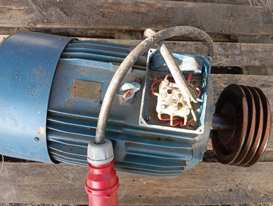 silnik elektryczny 13.9 kw