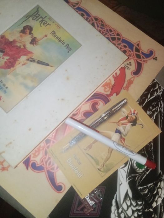 Agenda e caneta da Parker com postal duas revistas de oferta