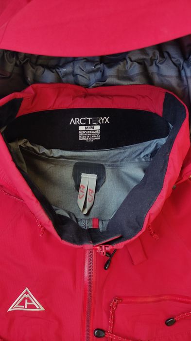Arcteryx cmh heli-skiing recco