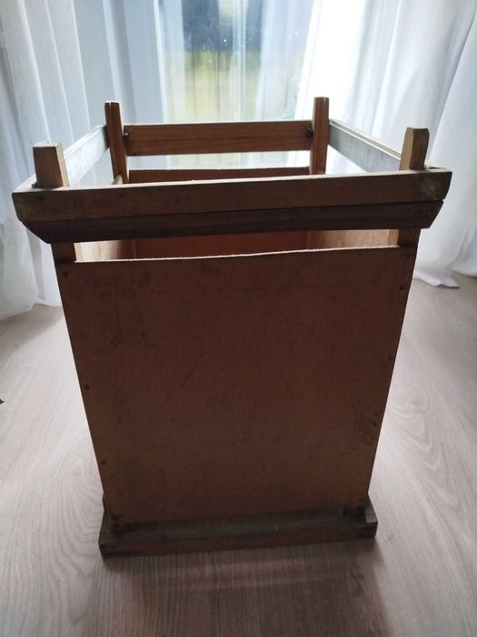 Kosz do balonu na wino