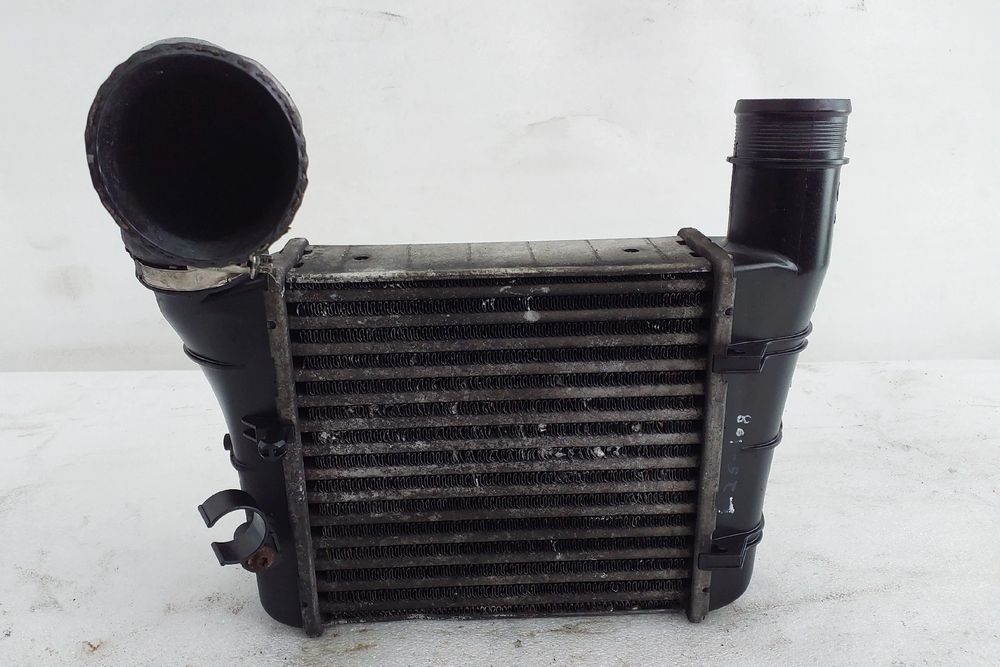 Radiador do intercooler AUDI A4 Avant (8E5, B6)