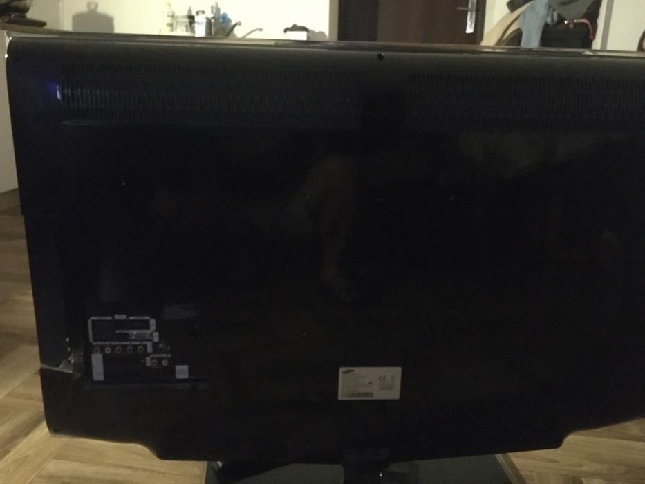 Telewizor Samsung slabo świeci ekran