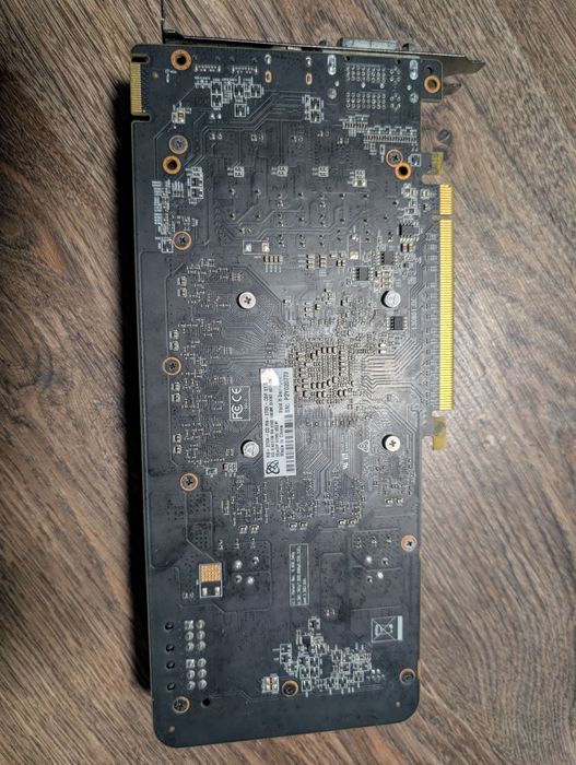 Відеокарта XFX Radeon R9 270X 2Gb