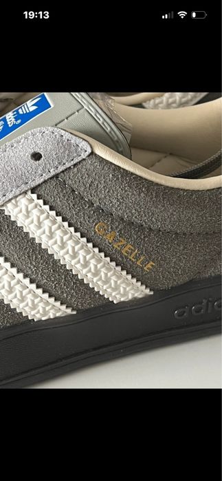 Adidas Gazelle, Cinsentas