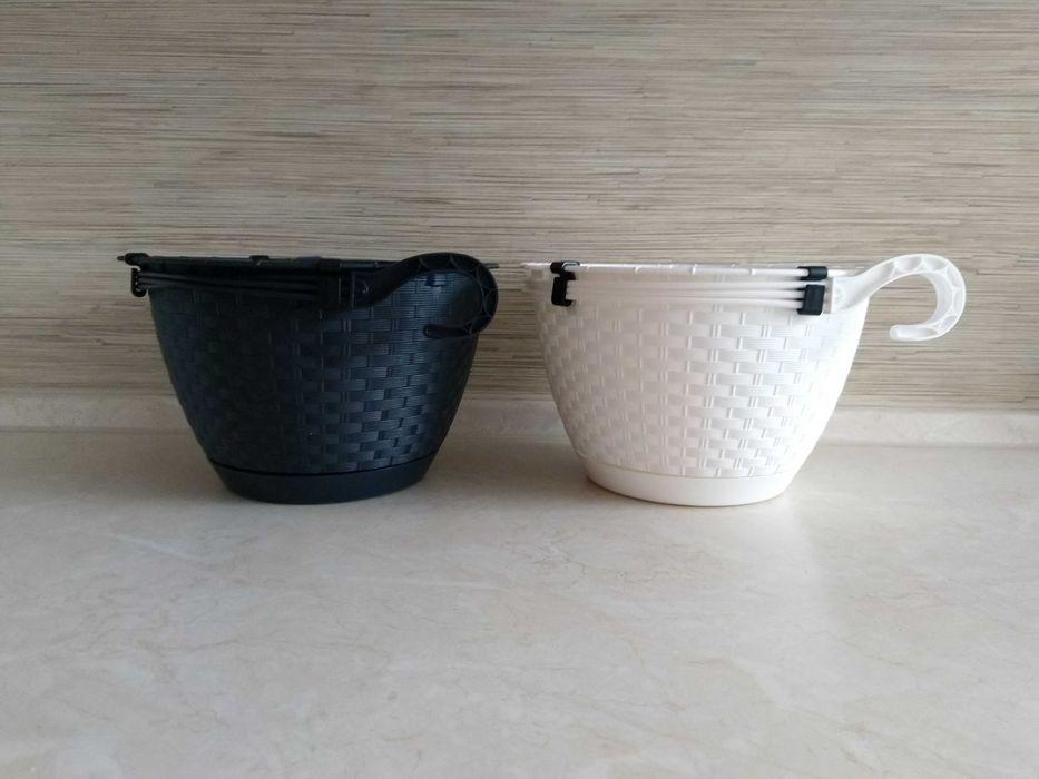 OKAZJA Doniczka plastikowa wisząca donica z podstawką