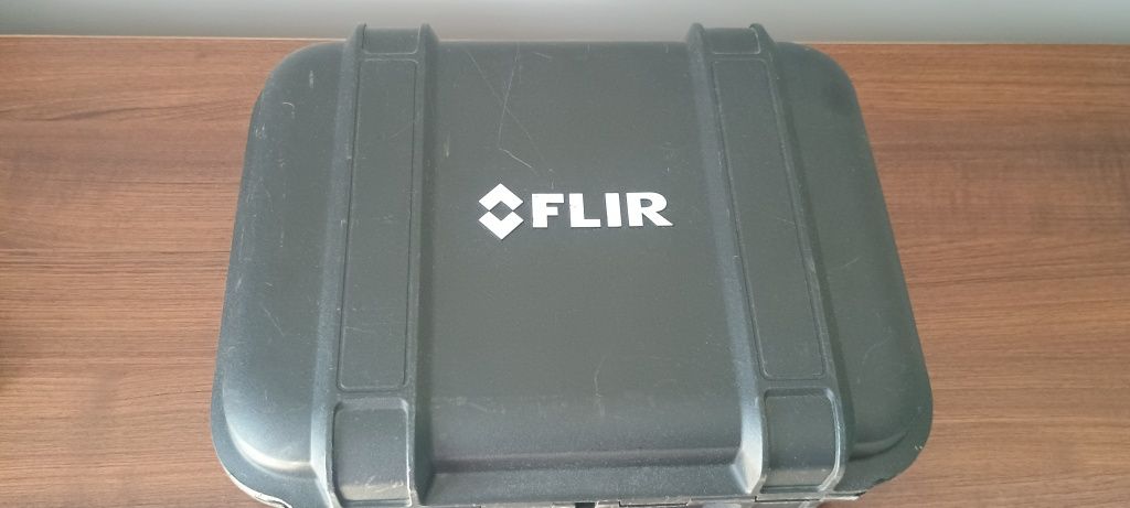 Kamera Termowizyjna Flir E5XT