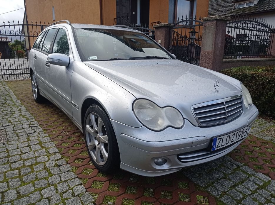 Mercedes 220cdi kombi hak Lift