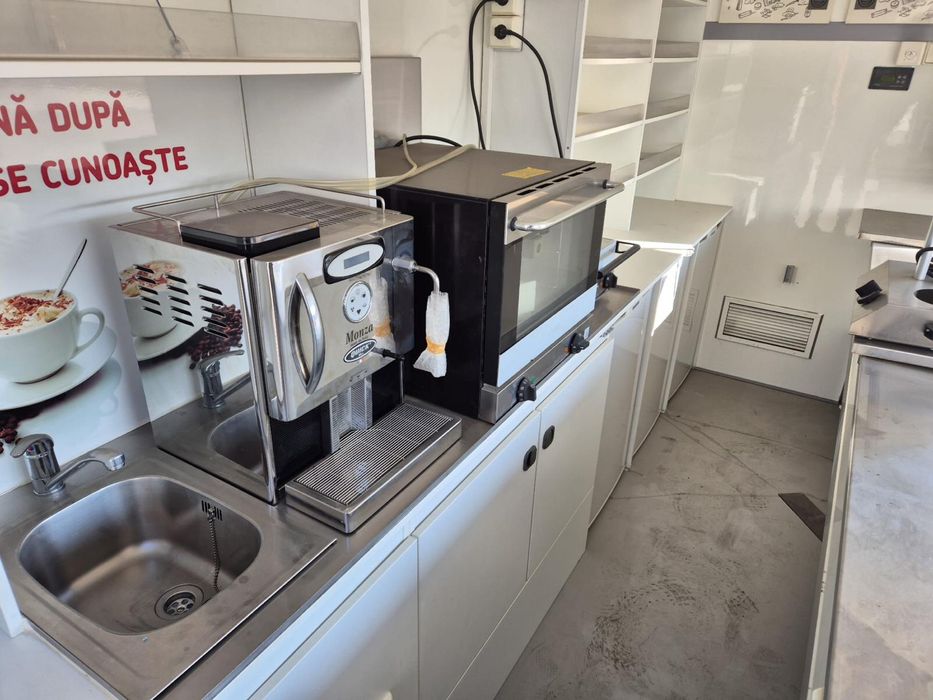 Mercedes-Benz Sprinter Food Truck, 2016, Novo, 200 km