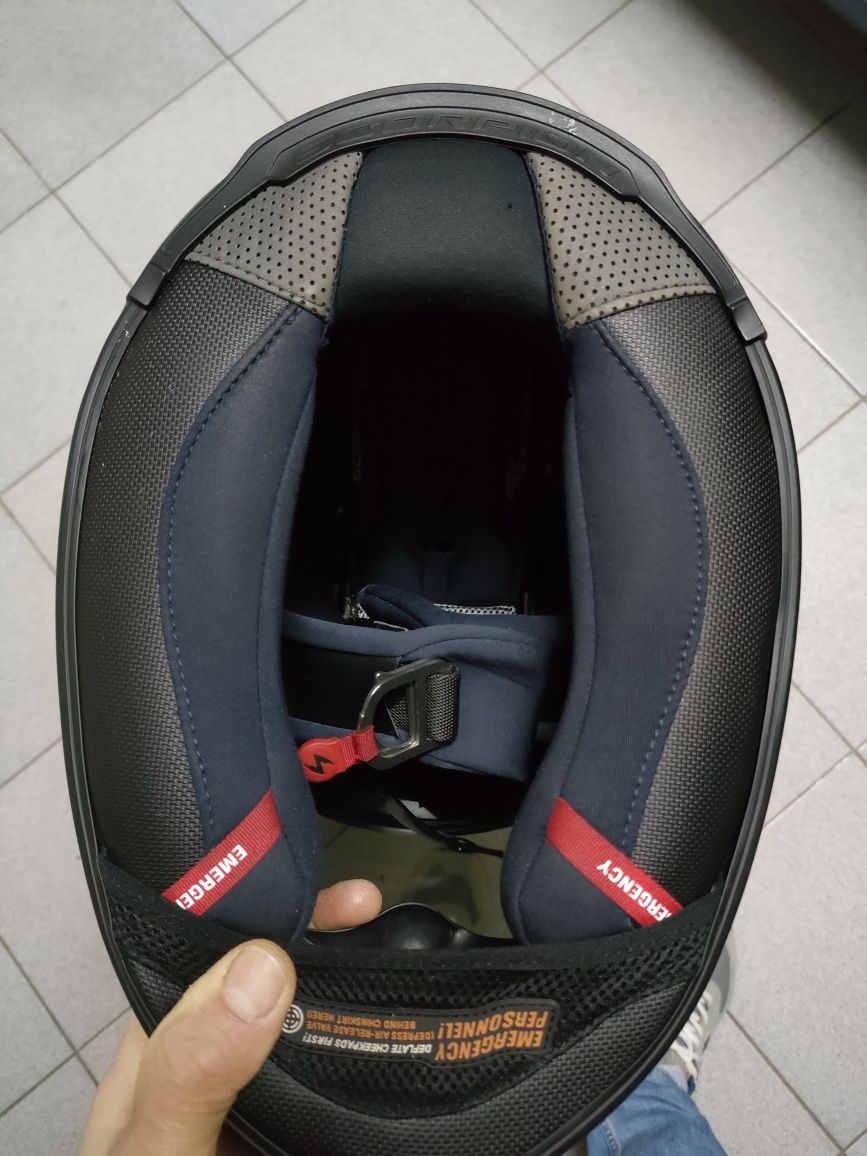 Capacete,botas e calças