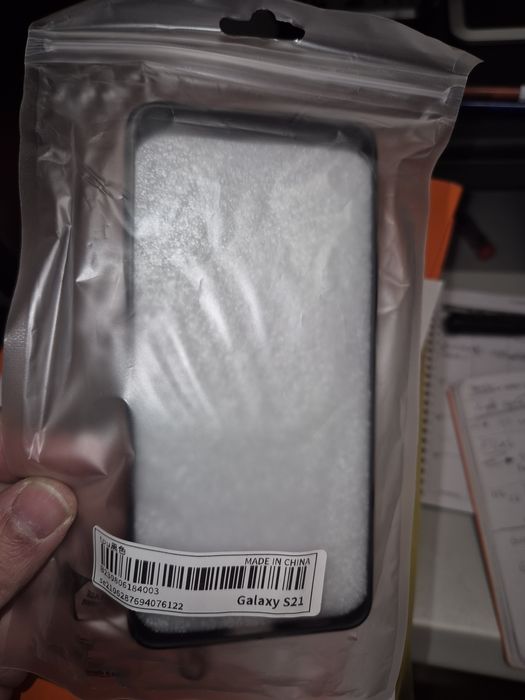 Vendo 2 capas de protecção e 3 vidros de protecção de ecrã para S21