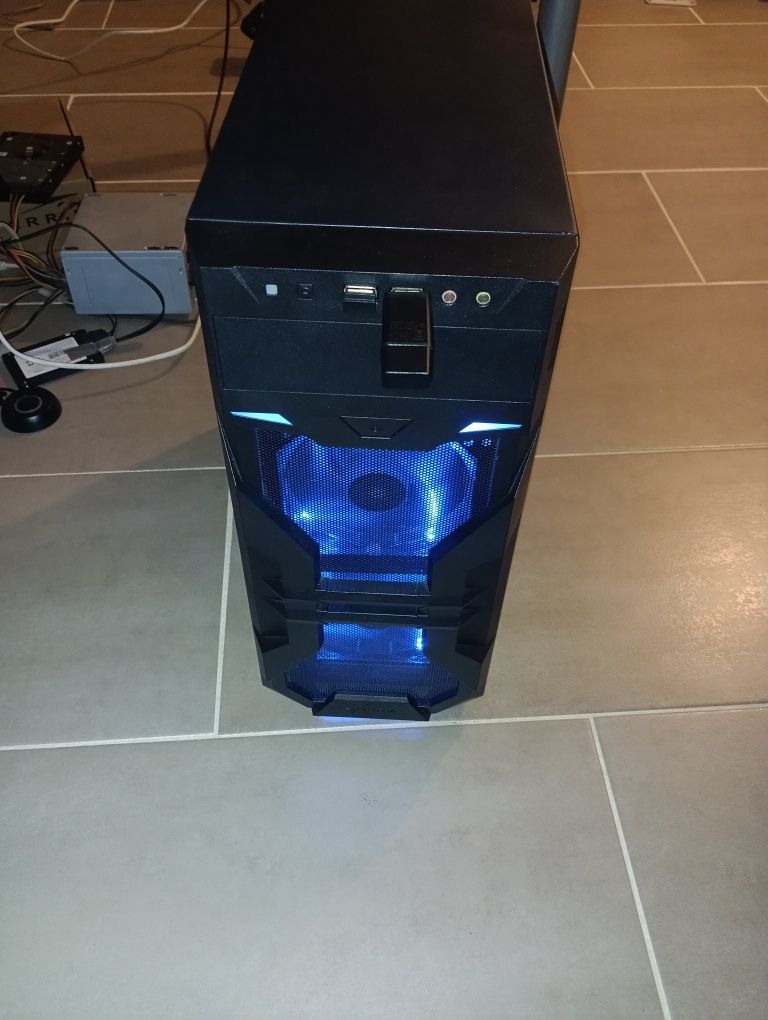 PC gamer Ryzen 5 com RX 580