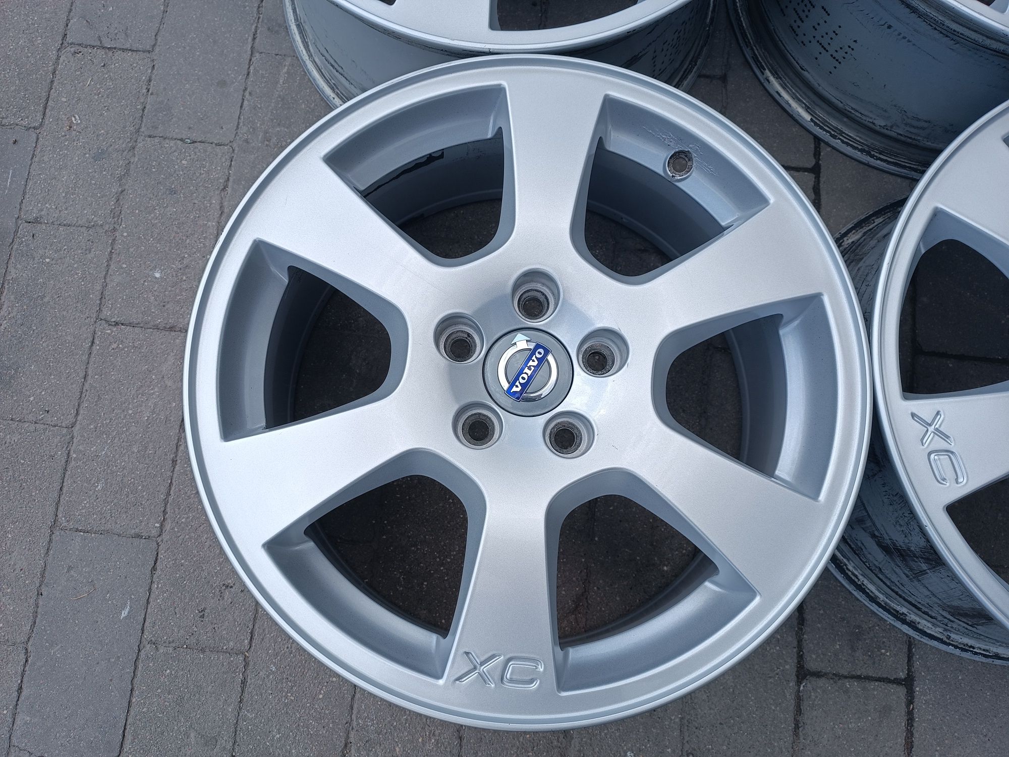 Felgi aluminiowe Volvo XC60 5x108 ET55 szerokość 7.5J17