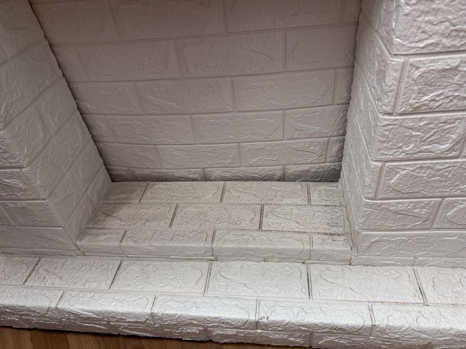 Камін декоративний білий