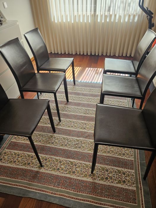 Conjunto de 6 cadeiras de refeição em pele