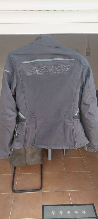 Casaco dainese tamanho 40