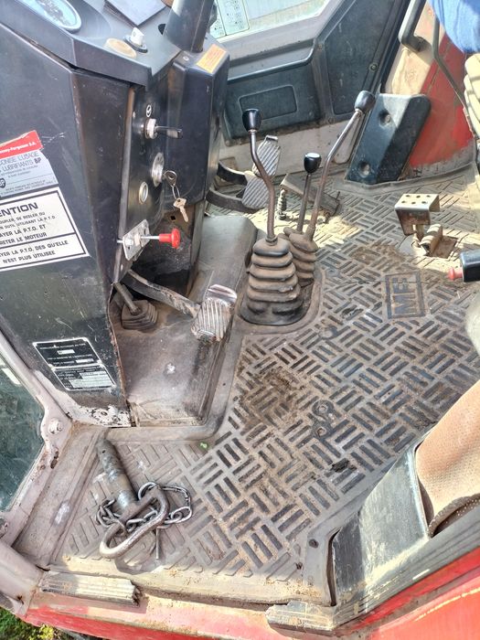 Massey Ferguson 698T John Deere