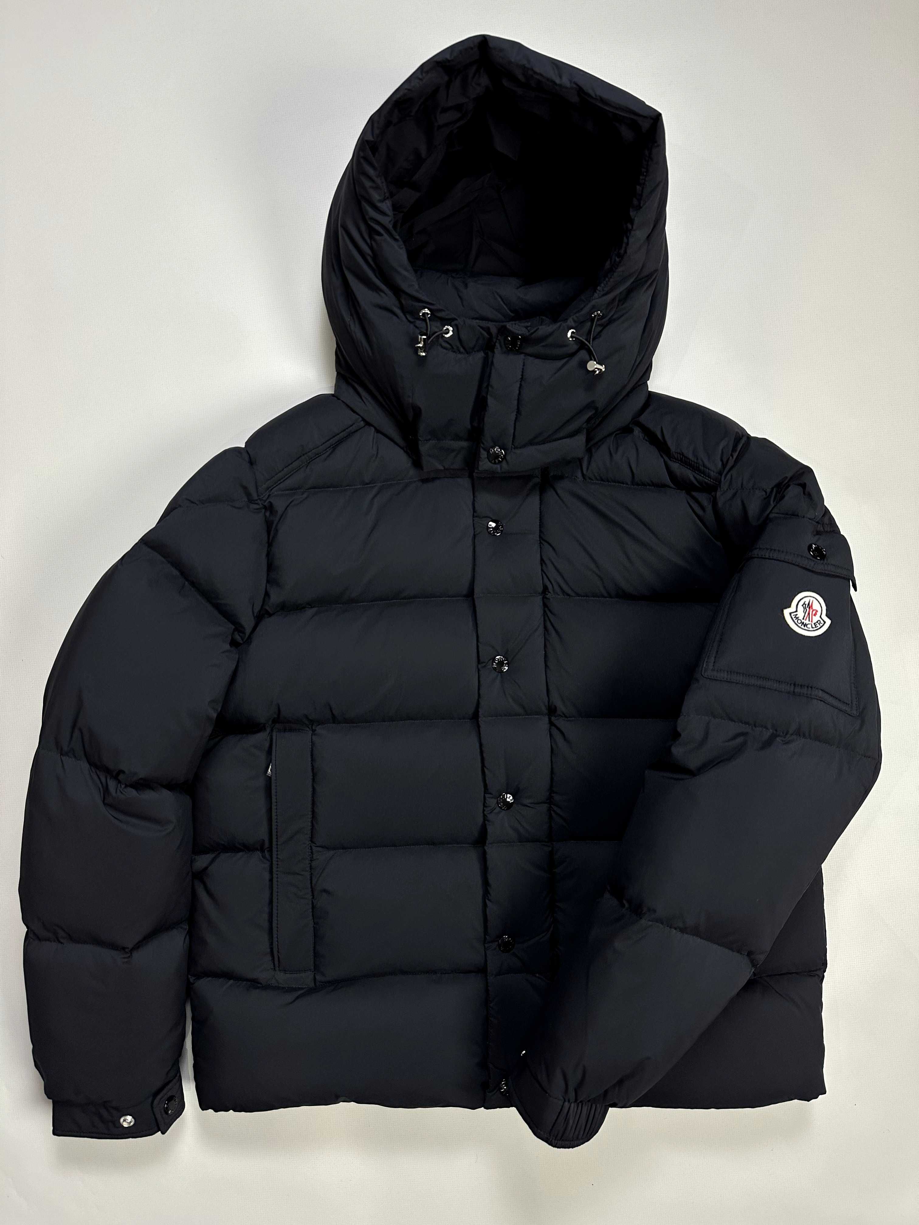 Пуховик Moncler Vezere Short Down Jacket монклер везере maya майя